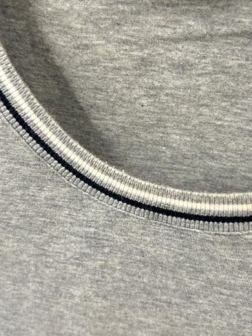 PRADA（プラダ）PRADA (プラダ) PRADA　半袖カットソー グレー サイズ:Ｓの古着・服飾アイテム