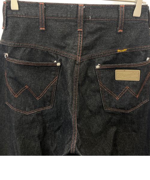 Wrangler（ラングラー）Wrangler (ラングラー) CAMPHOR WOOD (カンファーウッド) Wrangler CAMPHOR WOOD　タックデニムパンツ ブラック サイズ:Ｓの古着・服飾アイテム