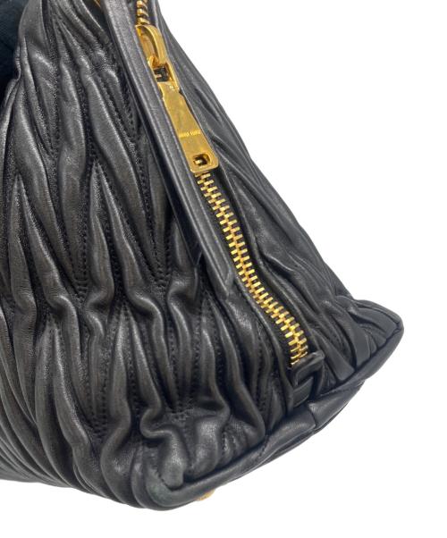 MIU MIU（ミュウミュウ）MIU MIU (ミュウミュウ) MIU MIU　マテラッセ　ハンドバッグ ブラックの古着・服飾アイテム