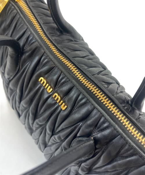 MIU MIU（ミュウミュウ）MIU MIU (ミュウミュウ) MIU MIU　マテラッセ　ハンドバッグ ブラックの古着・服飾アイテム