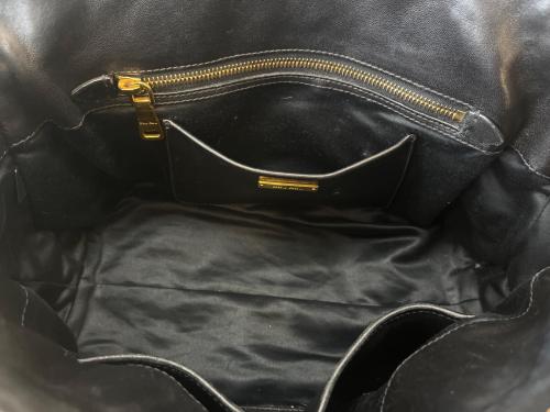 MIU MIU（ミュウミュウ）MIU MIU (ミュウミュウ) MIU MIU　マテラッセ　ハンドバッグ ブラックの古着・服飾アイテム