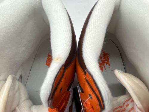 NIKE（ナイキ）NIKE (ナイキ) NIKE　WMNS AIR JORDAN 1 RETRO HIGH OG オレンジ×ホワイト サイズ:27.0の古着・服飾アイテム