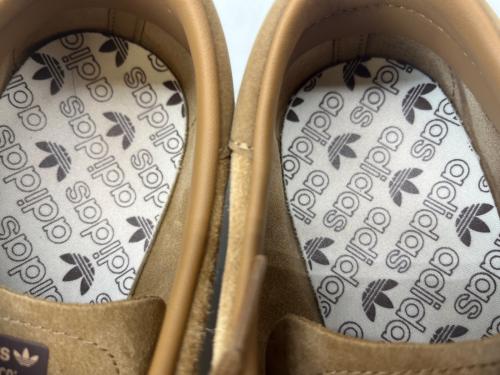 adidas Originals（アディダスオリジナル）adidas originals (アディダスオリジナル) adidas originals　TOBACCO　スウェードスニーカー ブラウン サイズ:28.0の古着・服飾アイテム