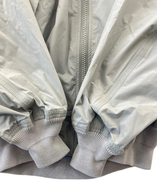 CAHLUMN（カウラム）CAHLUMN (カウラム) CAHLUMN　ナイロンジャケット グレー サイズ:Lの古着・服飾アイテム