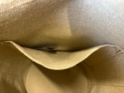 A.P.C.（アーペーセー）A.P.C. (アーペーセー) A.P.C. キャンバス　ショルダーバッグ ベージュ×ブラックの古着・服飾アイテム