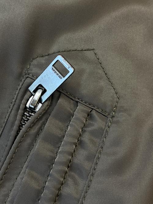 DIESEL（ディーゼル）DIESEL (ディーゼル) DIESEL　ダウンジャケット カーキ サイズ:XXSの古着・服飾アイテム