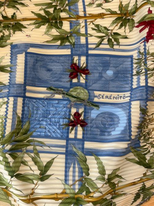 HERMES（エルメス）HERMES (エルメス) HERMES　プリーツスカーフ オレンジの古着・服飾アイテム