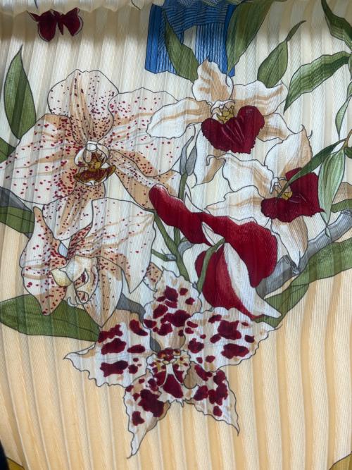 HERMES（エルメス）HERMES (エルメス) HERMES　プリーツスカーフ オレンジの古着・服飾アイテム