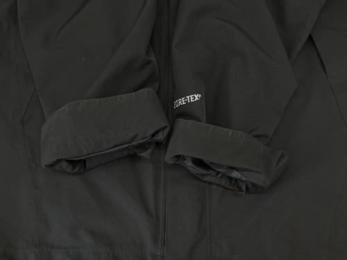 THE NORTH FACE（ザ ノース フェイス）THE NORTH FACE (ザ ノース フェイス) THE NORTH FACE　マウンテンジャケット ブラック サイズ:Lの古着・服飾アイテム