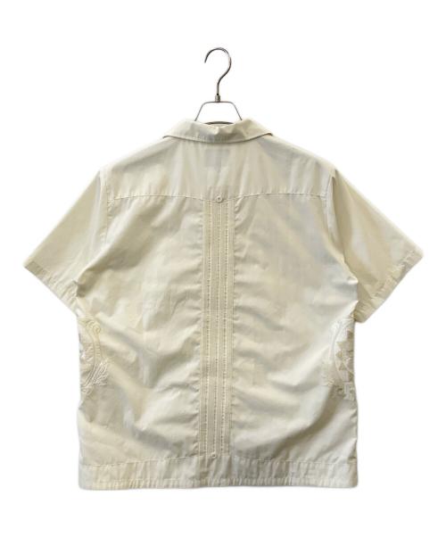 HUF（ハフ）HUF (ハフ) HUF　半袖刺繍シャツ ホワイト サイズ:Ｓの古着・服飾アイテム