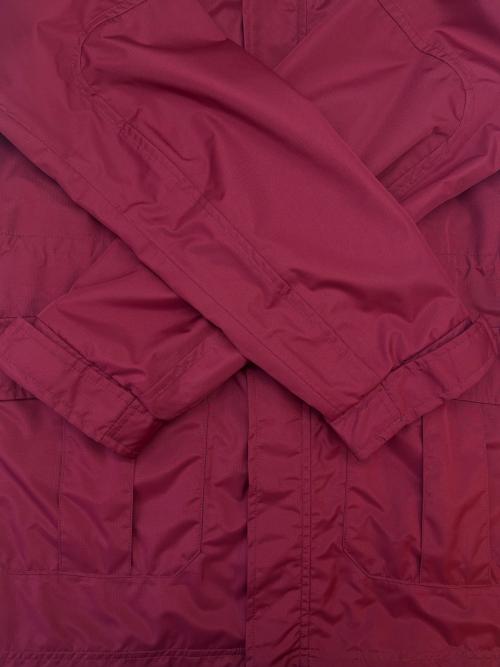 FJALLRAVEN（フェールラーベン）FJALLRAVEN (フェールラーベン) FJALLRAVEN　ナイロンジャケット レッド サイズ:Lの古着・服飾アイテム