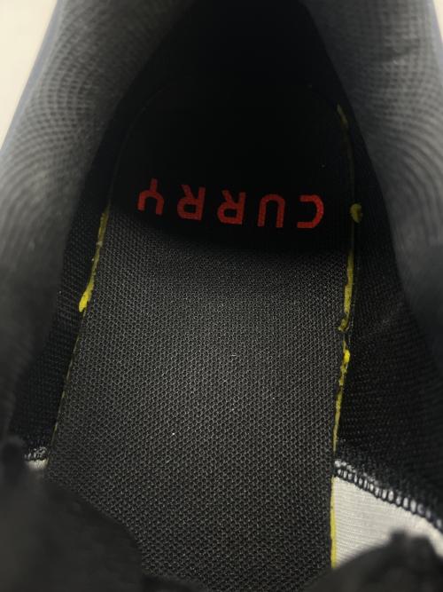 UNDER ARMOUR（アンダーアーマー）UNDER ARMOUR (アンダーアーマー) UNDER ARMOUR　CURRY HOVR SPLASH 2　ミッドカットスニーカー ホワイト×ブラック サイズ:27.5の古着・服飾アイテム