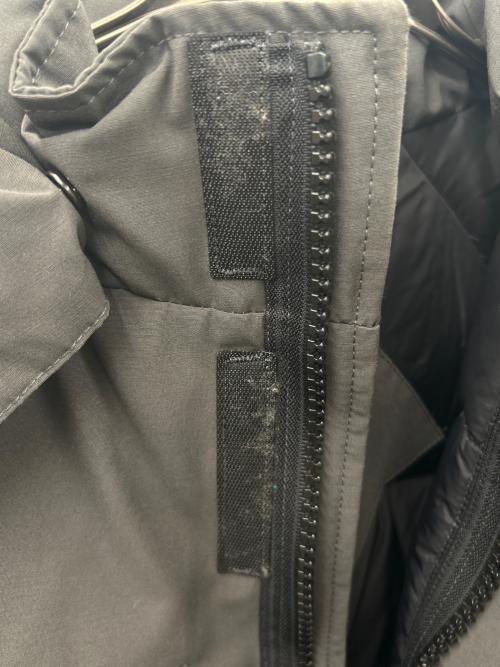 CANADA GOOSE（カナダグース）CANADA GOOSE (カナダグース) CANADA GOOSE　カムループス KAMLOOPS　ダウンジャケット グレー サイズ:M/Mの古着・服飾アイテム