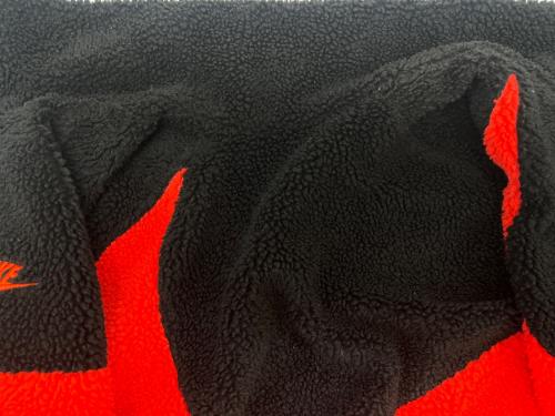 NIKE（ナイキ）NIKE (ナイキ) NIKE リバーシブルボアジャケット ブラック×レッド サイズ:Lの古着・服飾アイテム