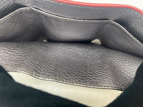 MIU MIU（ミュウミュウ）MIU MIU (ミュウミュウ) MIU MIU  マドラスラブ 3つ折り財布 シルバーの古着・服飾アイテム