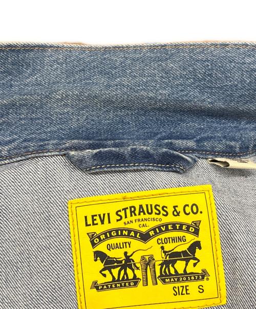 LEVI'S（リーバイス）LEVI'S (リーバイス) PEANUTS SNOOPY LEVI'S　PEANUTS SNOOPY　デニムジャケット ブルー サイズ:Sの古着・服飾アイテム