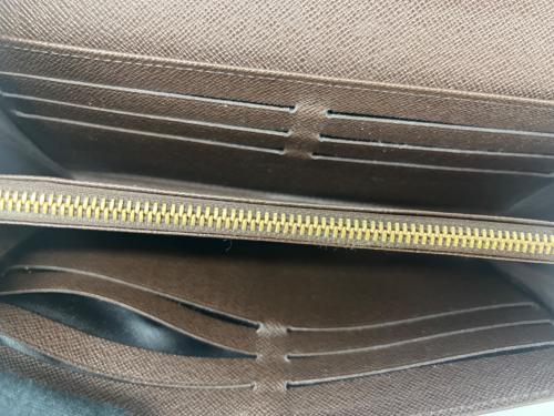 LOUIS VUITTON（ルイ ヴィトン）LOUIS VUITTON (ルイ ヴィトン) LOUIS VUITTON　ダミエ　ポルトフォイユ・ヴェニス　長財布 ブラウンの古着・服飾アイテム