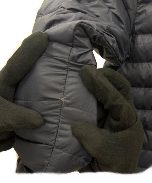 Patagonia（パタゴニア）Patagonia (パタゴニア) Patagonia　ダウンジャケット ネイビー×レッド サイズ:Mの古着・服飾アイテム