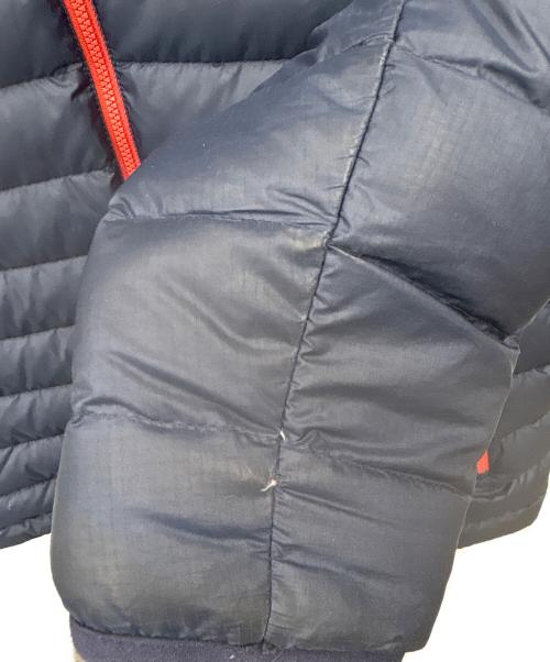 Patagonia（パタゴニア）Patagonia (パタゴニア) Patagonia　ダウンジャケット ネイビー×レッド サイズ:Mの古着・服飾アイテム