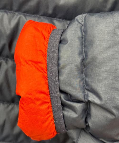 Patagonia（パタゴニア）Patagonia (パタゴニア) Patagonia　ダウンジャケット ネイビー×レッド サイズ:Mの古着・服飾アイテム