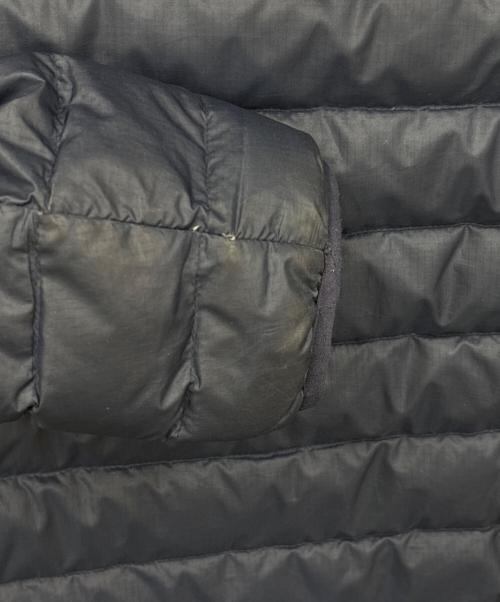 Patagonia（パタゴニア）Patagonia (パタゴニア) Patagonia　ダウンジャケット ネイビー×レッド サイズ:Mの古着・服飾アイテム