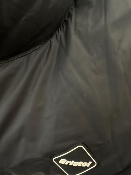 F.C.R.B.(F.C.Real Bristol)（エフシーアールビー）F.C.R.B.(F.C.Real Bristol) (エフシーアールビー) F.C.R.B.(F.C.Real Bristol) 　STAND COLLAR DOWN JACKET ホワイト×ブラック サイズ:XLの古着・服飾アイテム