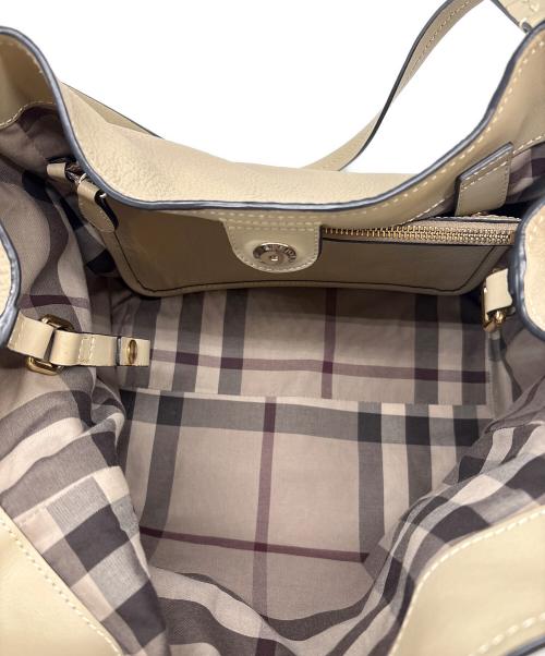 BURBERRY（バーバリー）BURBERRY (バーバリー) BURBERRY　レザータッセルバッグ ベージュの古着・服飾アイテム