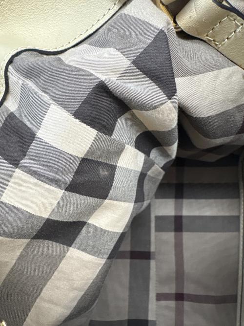 BURBERRY（バーバリー）BURBERRY (バーバリー) BURBERRY　レザータッセルバッグ ベージュの古着・服飾アイテム