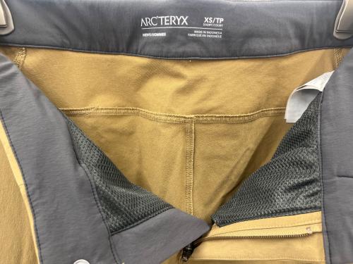 ARC'TERYX（アークテリクス）ARC'TERYX (アークテリクス) ARC'TERYX　ナイロンパンツ ベージュ サイズ:XSの古着・服飾アイテム