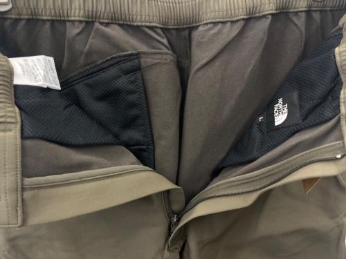 THE NORTH FACE（ザ ノース フェイス）THE NORTH FACE (ザ ノース フェイス) THE NORTH FACE　バーブサーマルパンツ オリーブ サイズ:Lの古着・服飾アイテム