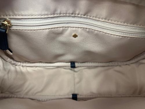 Kate Spade（ケイトスペード）Kate Spade (ケイトスペード) Kate Spade フラワーコーテッドキャンバス ショルダーバッグ ホワイト×ネイビーの古着・服飾アイテム