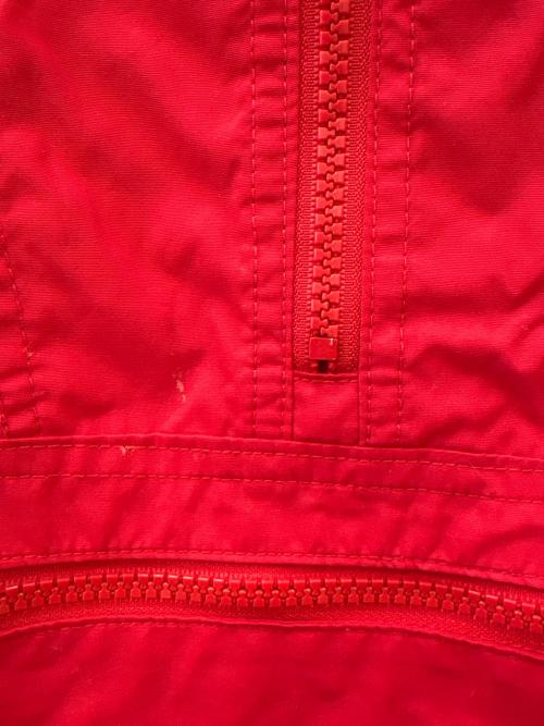 THE NORTH FACE（ザ ノース フェイス）THE NORTH FACE (ザ ノース フェイス) THE NORTH FACE　アノラックパーカー レッド サイズ:Lの古着・服飾アイテム