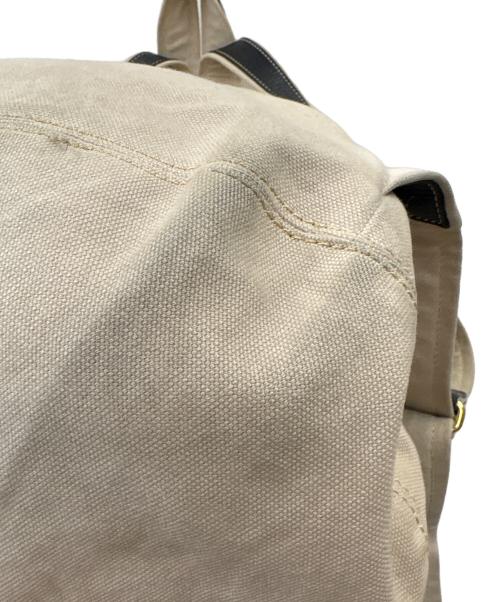 Vivienne Westwood（ヴィヴィアンウエストウッド）Vivienne Westwood (ヴィヴィアンウエストウッド) Vivienne Westwood　リュック ホワイトの古着・服飾アイテム