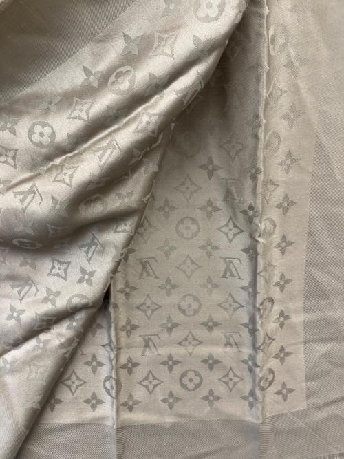 LOUIS VUITTON（ルイ ヴィトン）LOUIS VUITTON (ルイ ヴィトン) LOUIS VUITTON　大判ストール ベージュの古着・服飾アイテム