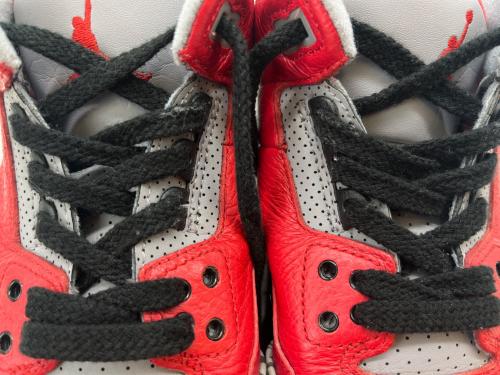 NIKE（ナイキ）NIKE (ナイキ) NIKE GS Air Jordan 3 Retro SE  ローカットスニーカー レッド×グレー サイズ:25.0の古着・服飾アイテム