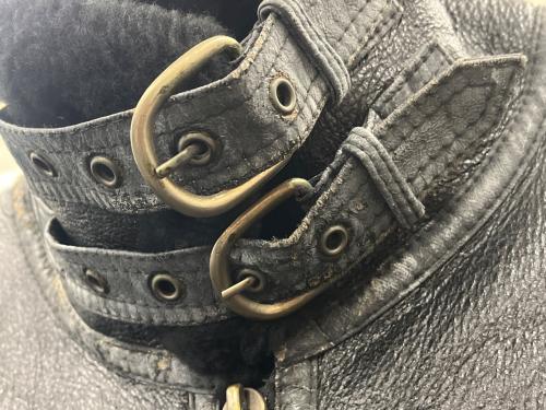 B-3（ビースリー）B-3 (ビースリー) B-3フライトジャケット ブラック サイズ:Mの古着・服飾アイテム