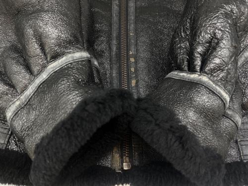 B-3（ビースリー）B-3 (ビースリー) B-3フライトジャケット ブラック サイズ:Mの古着・服飾アイテム