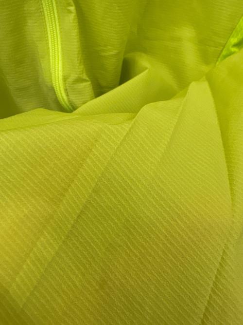 THE NORTH FACE（ザ ノース フェイス）THE NORTH FACE (ザ ノース フェイス) THE NORTH FACE　SWALLOWTAIL VENT H RR L L RR  ジャケット グレー×イエロー サイズ:Ｍの古着・服飾アイテム