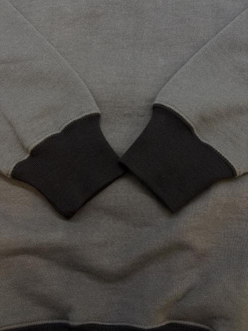 AVIREX（アヴィレックス）AVIREX (アヴィレックス) AVIREX　ハーフジップスウェット グレー サイズ:Ｍの古着・服飾アイテム