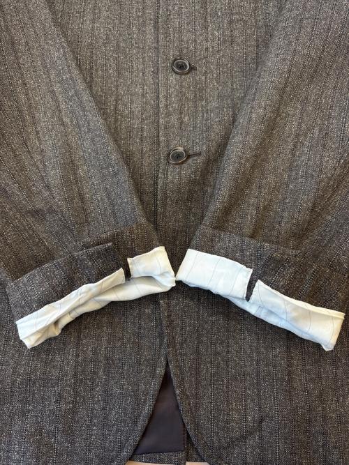 PRADA（プラダ）PRADA (プラダ) PRADA 　3Bセットアップスーツ ブラウン サイズ:48Rの古着・服飾アイテム