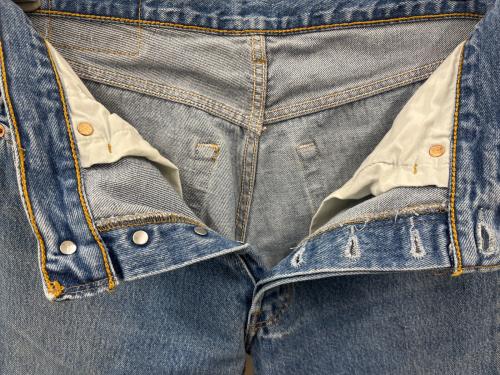 LEVI'S（リーバイス）LEVI'S (リーバイス) LEVI'S 　501デニムパンツ　ボタンフライ インディゴ サイズ:W32 L30の古着・服飾アイテム