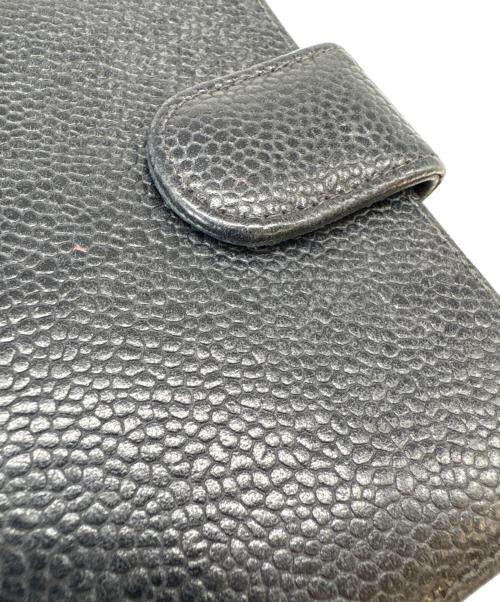 CHANEL（シャネル）CHANEL (シャネル) CHANEL ココマーク  キャビアスキン  2つ折り財布 ネイビーの古着・服飾アイテム