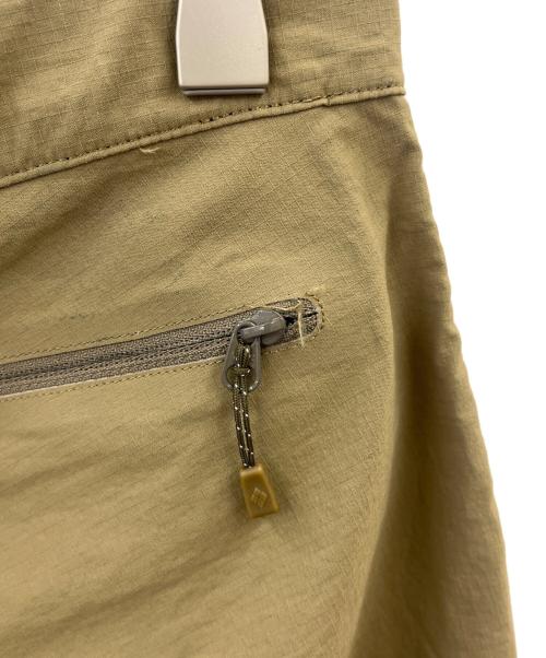 mont-bell（モンベル）mont-bell (モンベル) mont-bell　コンバーチブル 1／2パンツ カーキ サイズ:Ｌの古着・服飾アイテム