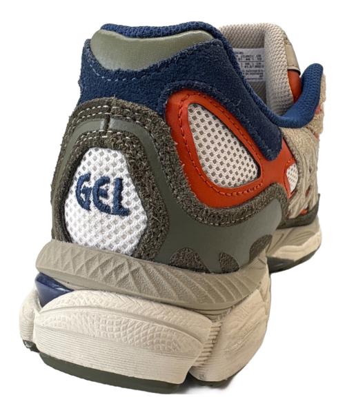 asics（アシックス）asics (アシックス) asics　GEL-NYC　スニーカー ホワイト×ベージュ×オレンジ サイズ:28.0の古着・服飾アイテム