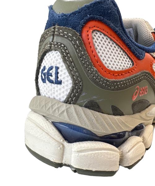 asics（アシックス）asics (アシックス) asics　GEL-NYC　スニーカー ホワイト×ベージュ×オレンジ サイズ:28.0の古着・服飾アイテム