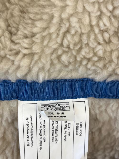 Patagonia（パタゴニア）Patagonia (パタゴニア) Patagonia　リバーシブルボアジャケット ネイビー サイズ:XXL 16−8の古着・服飾アイテム