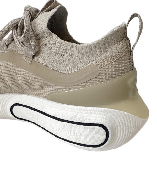 UNDER ARMOUR（アンダーアーマー）UNDER ARMOUR (アンダーアーマー) UNDER ARMOUR　ローカットスニーカー ベージュ サイズ:27.5の古着・服飾アイテム