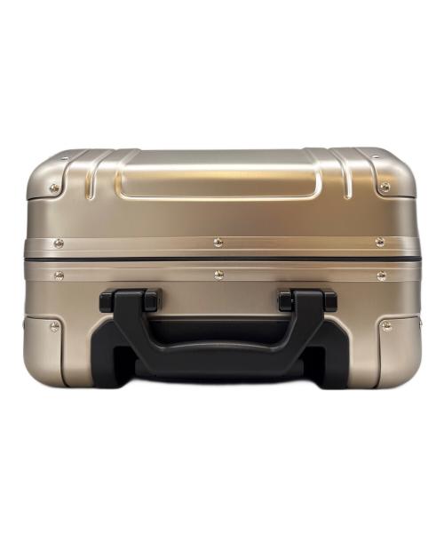 ZERO HALLIBURTON（ゼロ ハリバートン）ZERO HALLIBURTON (ゼロ ハリバートン) ZERO HALLIBURTON　Geo Aluminum3.0　スーツケースの古着・服飾アイテム