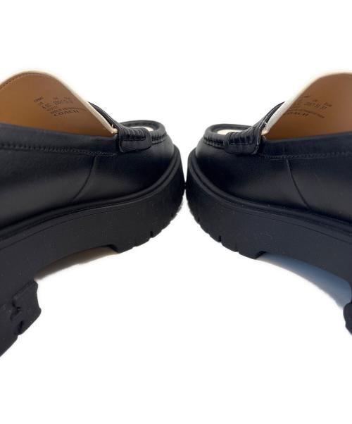 COACH（コーチ）COACH (コーチ) COACH　ルーシーローファー ブラック×アイボリー サイズ:23.5の古着・服飾アイテム