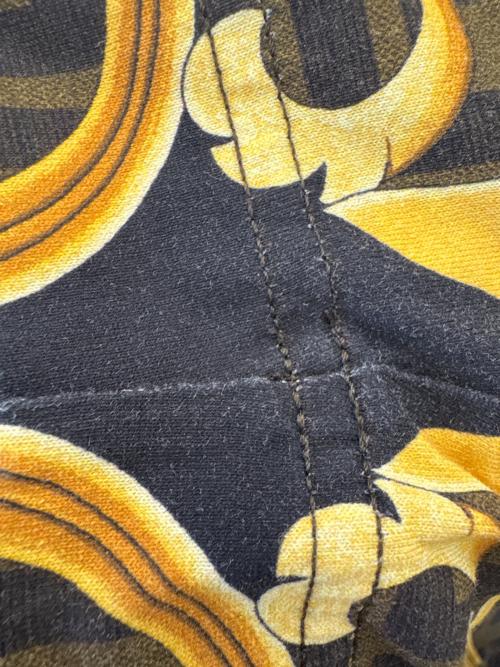 FENDI（フェンディ）FENDI (フェンディ) VERSACE (ヴェルサーチェ) FENDI　VERSACE　半袖カットソー ブラック×イエロー サイズ:Sの古着・服飾アイテム